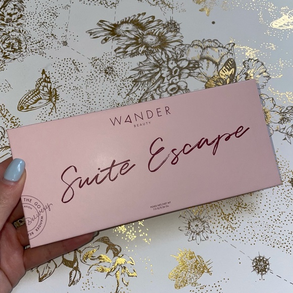 WANDER BEAUTY suit escape eyeshadow palette - Picture 4 of 5